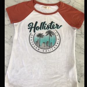 Beachy Hollister T-shirt